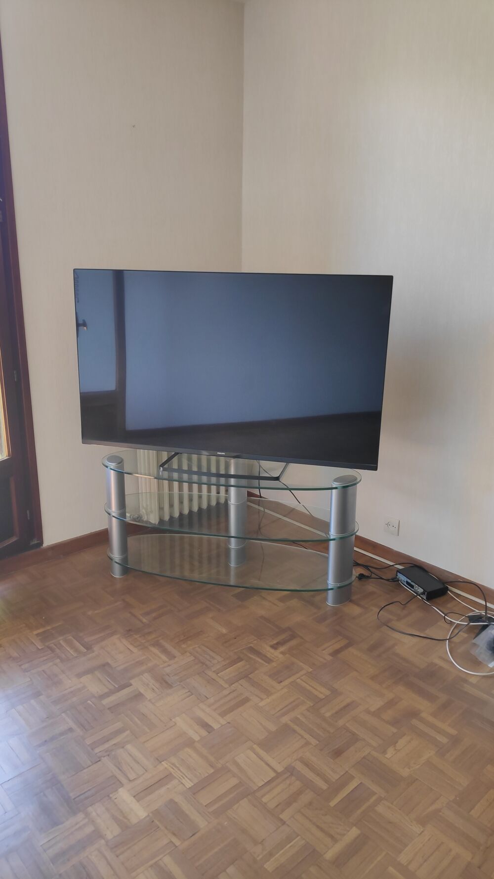 Meuble t&eacute;l&eacute; ou de salon Meubles