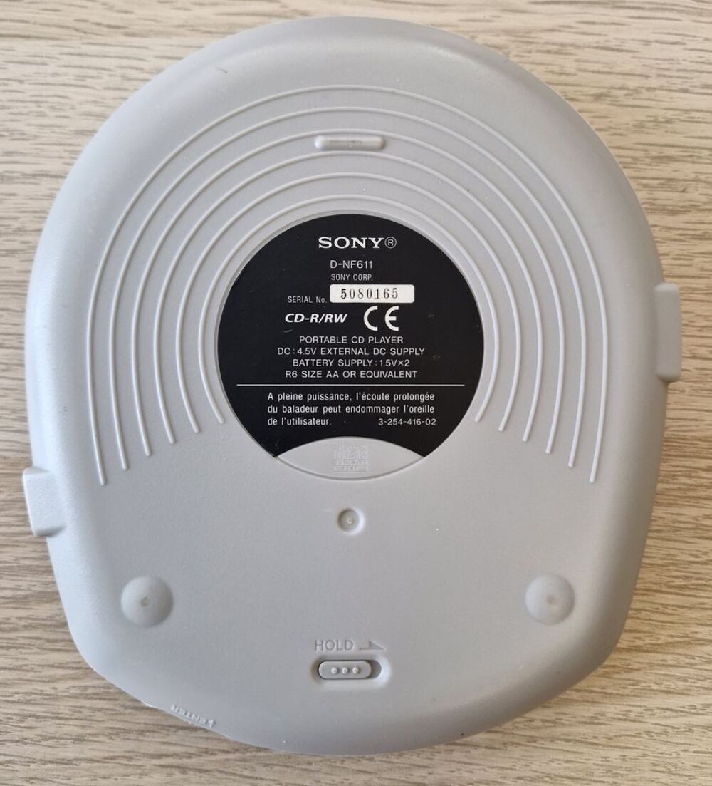 SONY D-NF611 Discman, walkman, tuner FM Audio et hifi