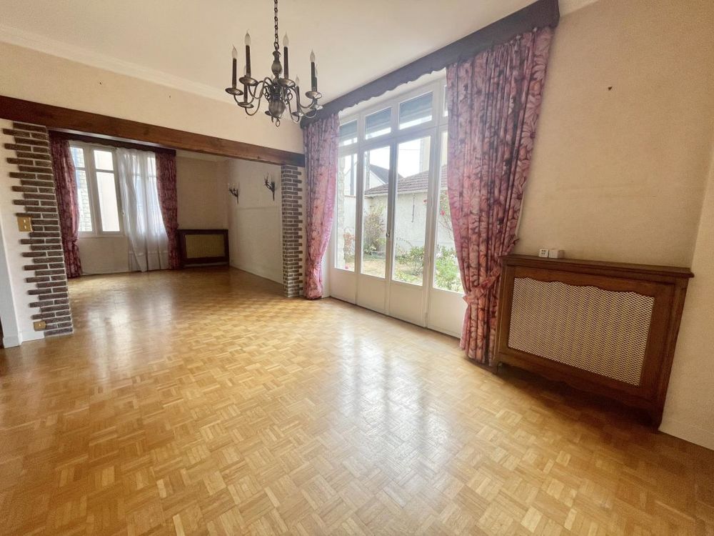 Vente Maison Maison 4 pièces avec jardin et garage. Reims