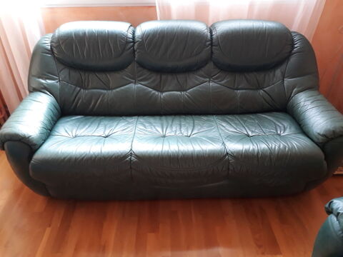  canap� en cuir vert , 3� 4 places
190 Poissy (78)
