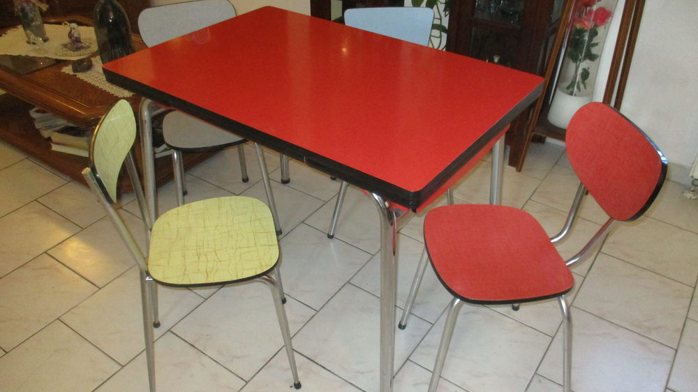  chaises et tables en formica vintage Meubles