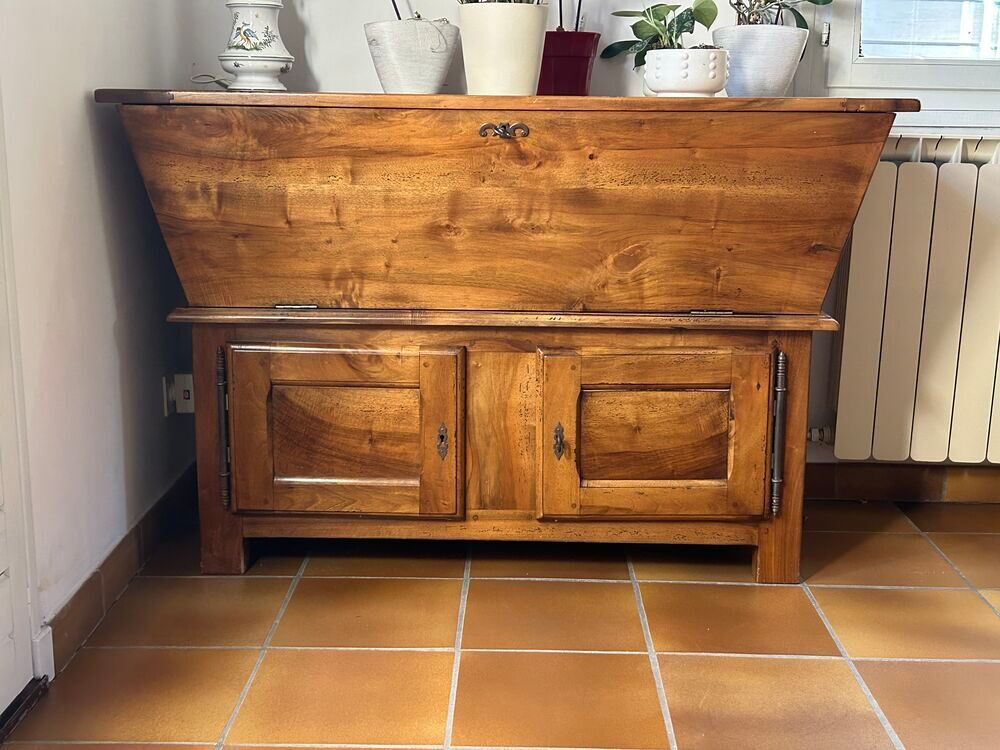 P&eacute;trin en noyer Meubles