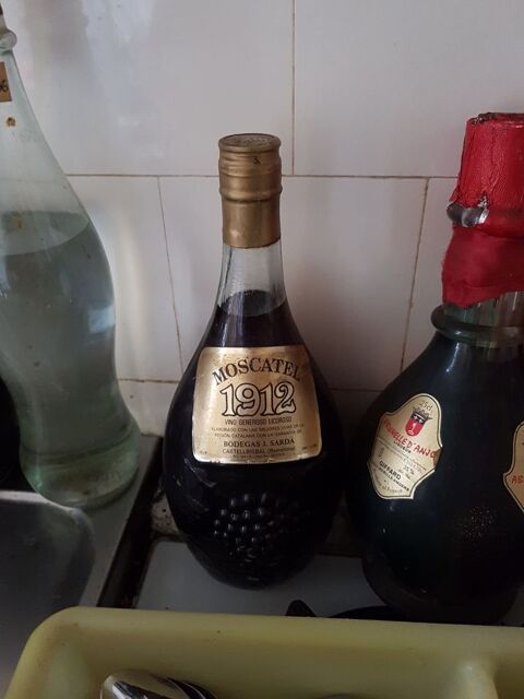 Bouteille de Moscatel 1912
28 Mouxy (73)