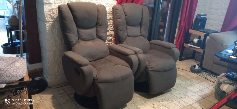 2 fauteuils inclinables relax manuels et rotatifs sur pied Meubles
