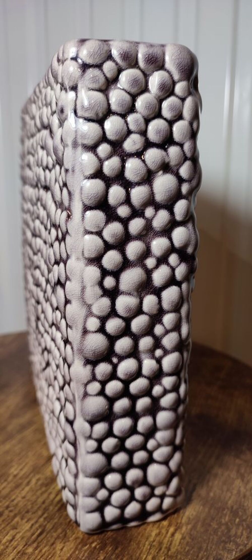 Vase design vintage rectangulaire en fa&iuml;ence 