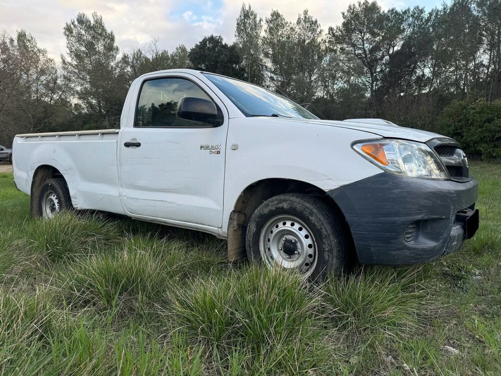 Hilux 2 Roues Motrices Pick-up 2.5L D4D 2WD King cab 120ch 2008 occasion 83830 Bargemon
