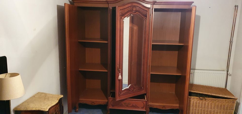 armoire trois portes Meubles