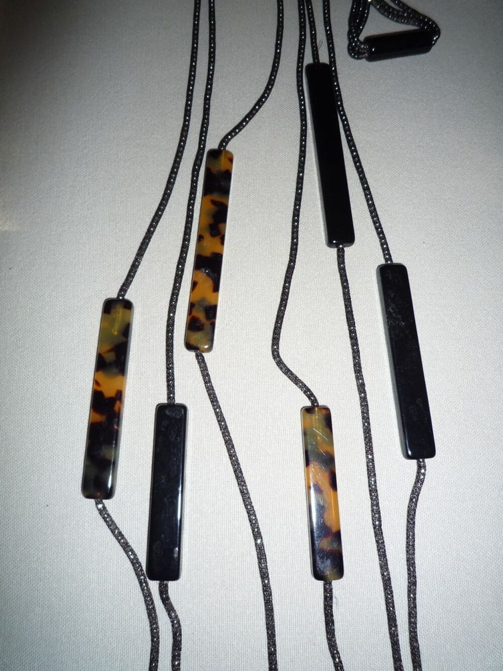 Colliers Bijoux et montres