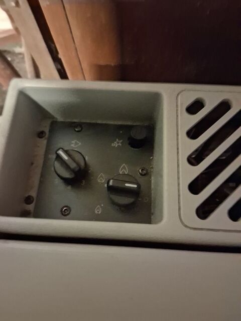 Pi&egrave;ces et &eacute;quipements Caravaning Pi&egrave;ces et &eacute;quipements Caravaning  occasion Liesle 25440