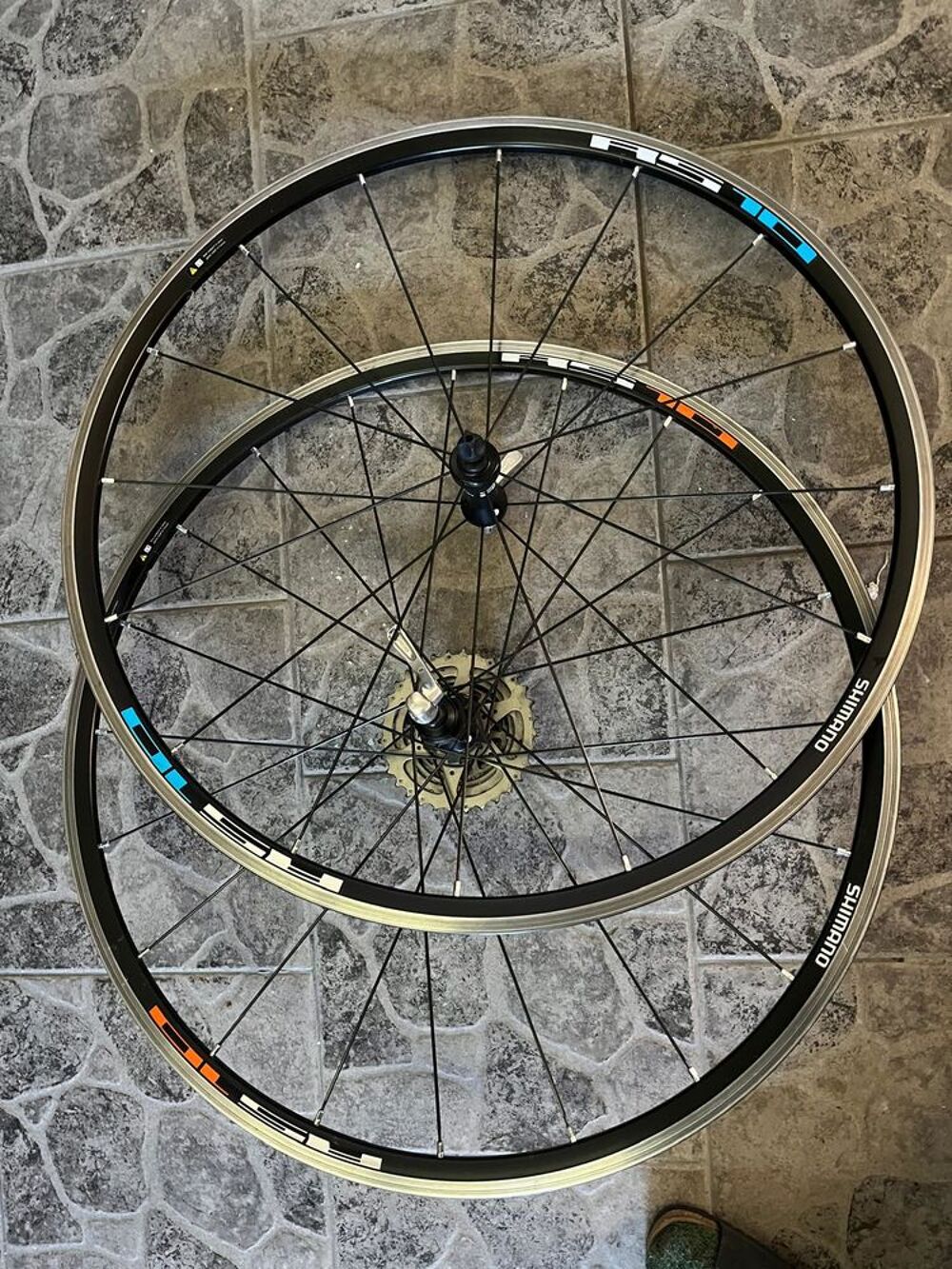 Shimano RS10 10 Vitesses Roues V&eacute;lo De Course Vélos