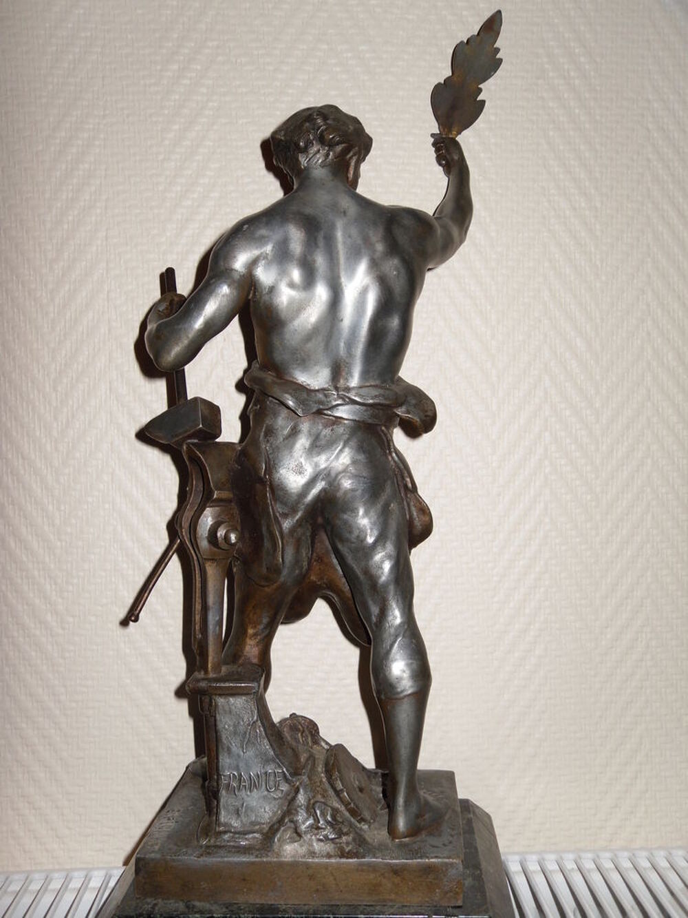 Statue R&eacute;gule fin 19e Forgeron E.Picault 43cm Dcoration