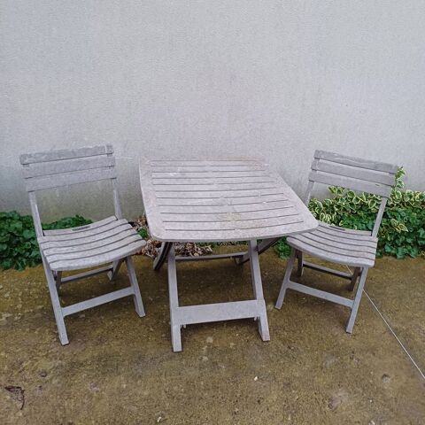 Table de jardin   2 chaises plastique 20 Rethel (08)