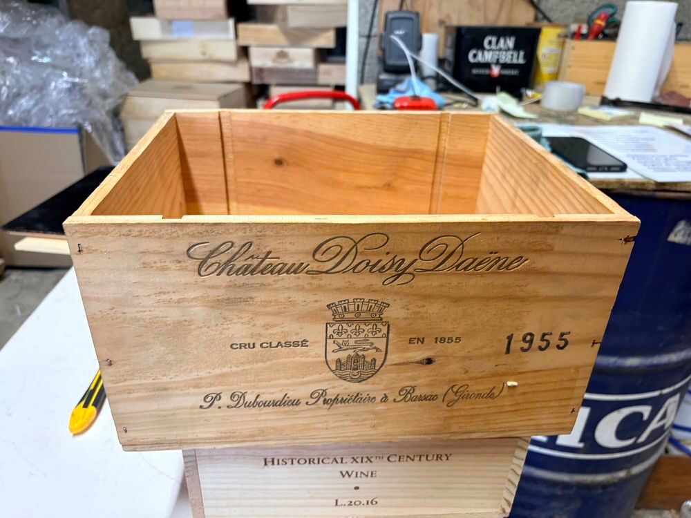 caisses de vin vide tout formats Décoration