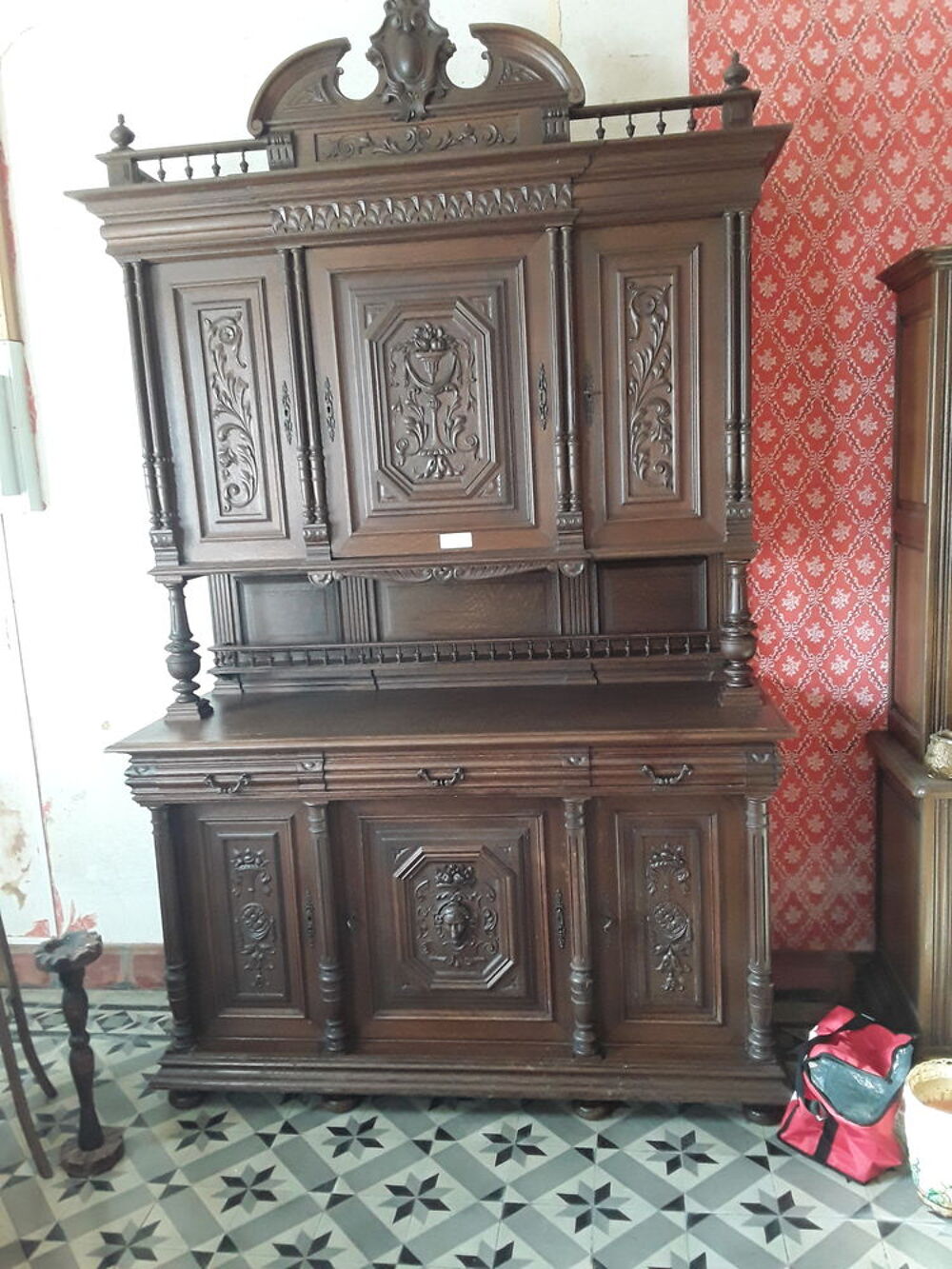 Ventre beau grand meuble ancien tr&egrave;s bonne &eacute;tat faire offre Meubles