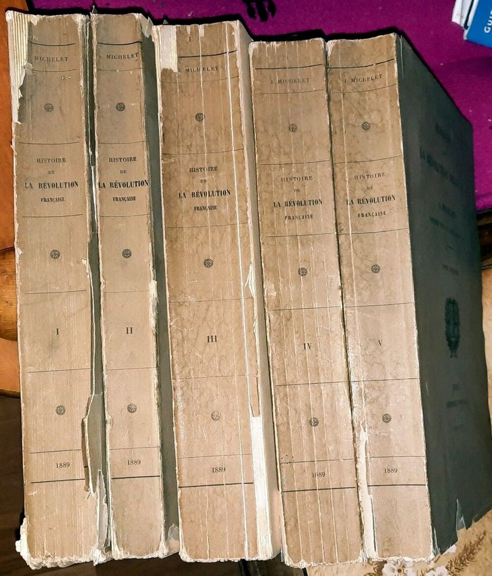Histoire de la r&eacute;volution fran&ccedil;aise en cinq tomes Livres et BD
