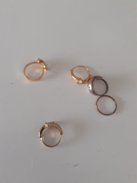 Lot de bijoux fantaisie pour femme 35 Saint-Fons (69)