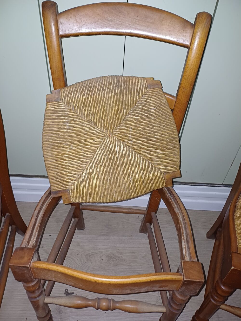 Chaises empaill&eacute;es Meubles