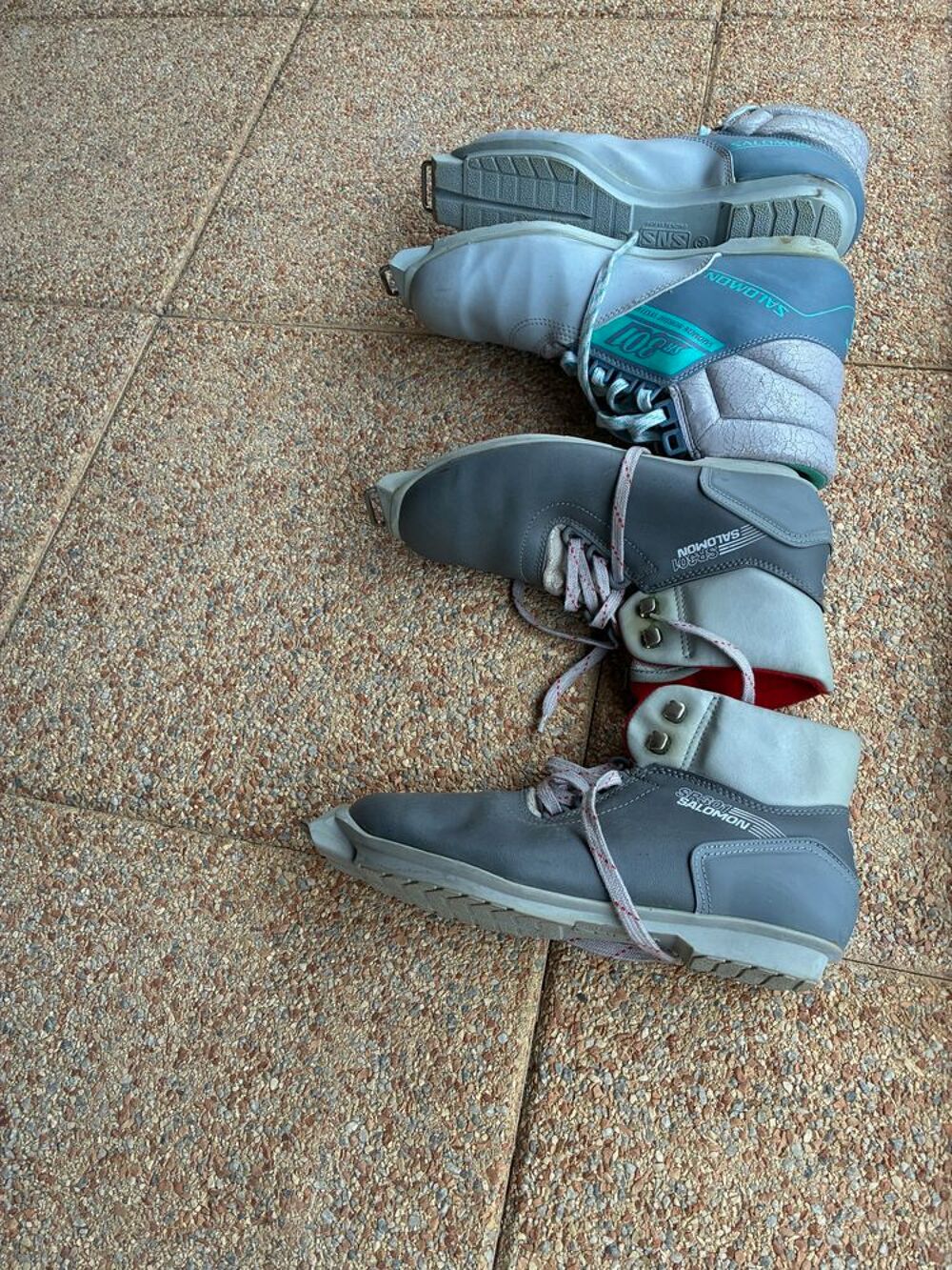 2x2 skis de fond +2 chaussures de ski et 4 battons de ski Sports