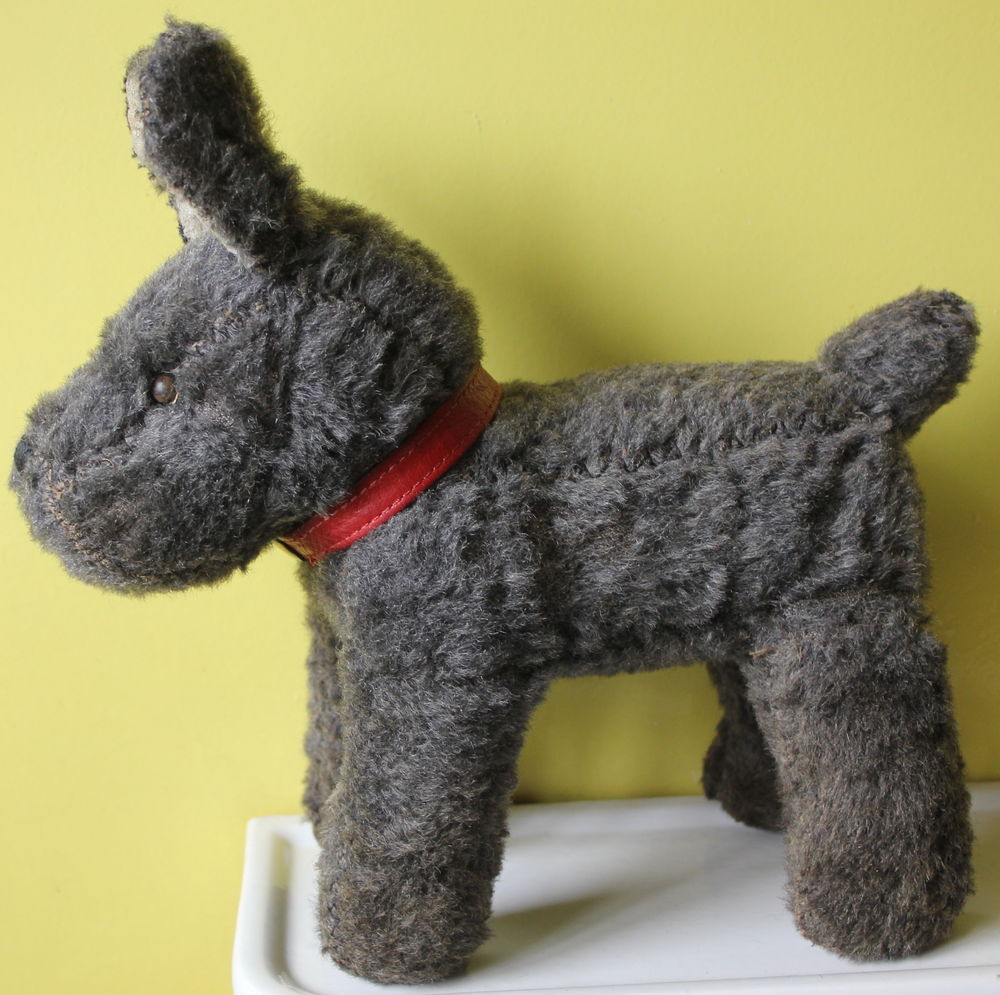 Peluche chien vintage 1940/1950
besoin d'une famille Jeux / jouets