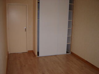  Appartement à louer 4 pièces 93 m²