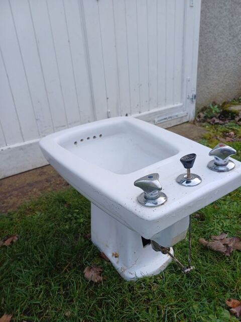 bidet 10 Beaujeu-Saint-Vallier-Pierrejux-et-Quitteur (70)