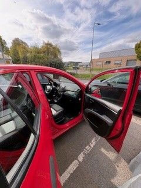 Hyundai i10 Voiture   a vendre trés bonne &ea
