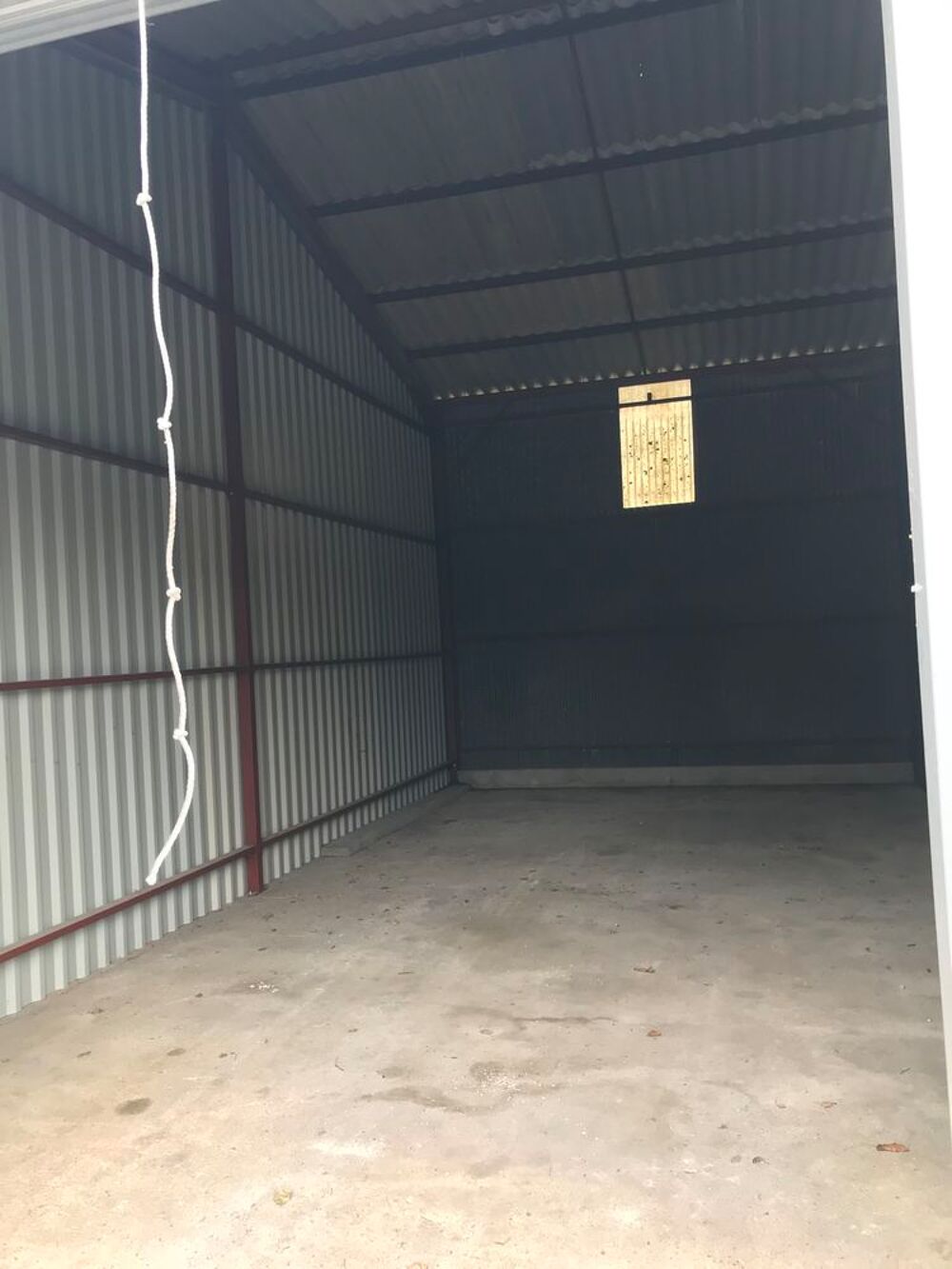 Location Autre Garde-meuble et box de stockage Léon