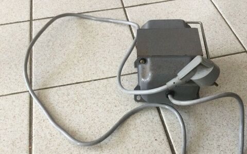 Transformateur 220 v / 120 volts - 500 VA 45 Beauchamp (95)