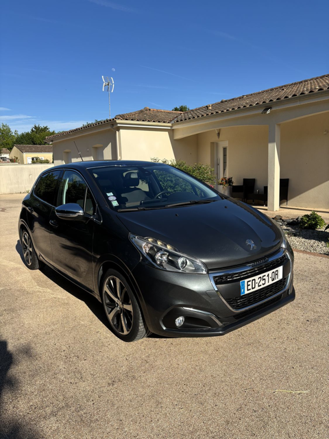 Peugeot 208 1.2 PureTech 110ch S&S BVM5 F&eacute