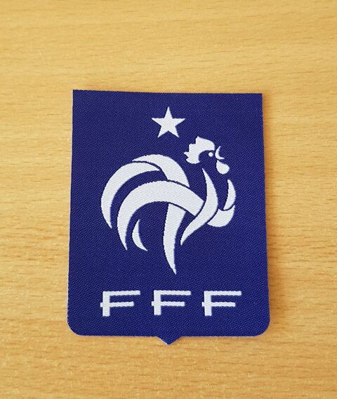 ecusson en tissu 
fédération française de football fff 
98 5 Carnon Plage (34)