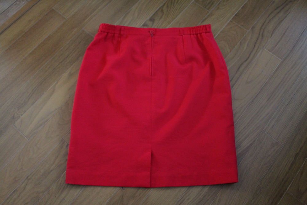 JUPE ROUGE Vêtements