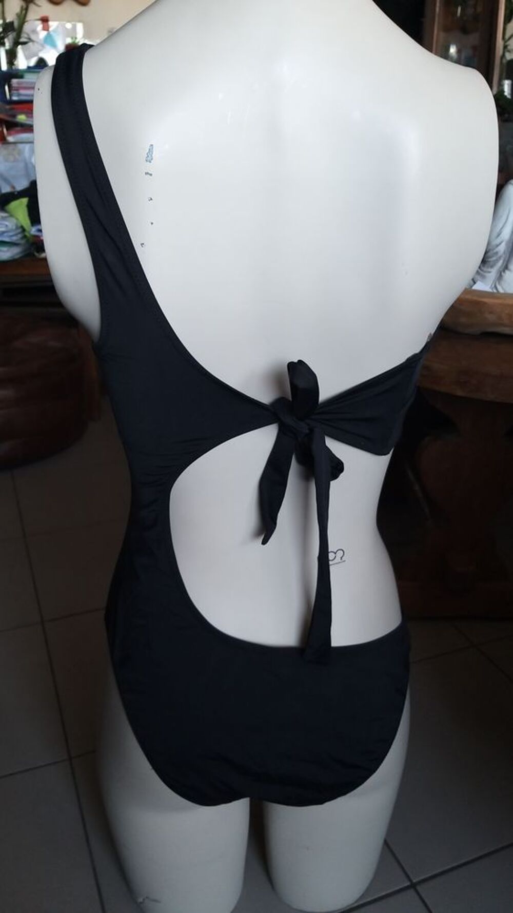 maillot classe ,sexy neuve noir Vêtements