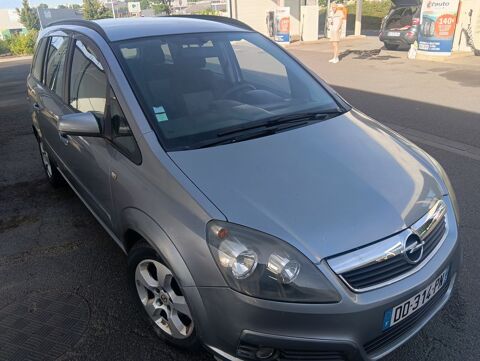 Annonce voiture Opel Zafira 3200 €