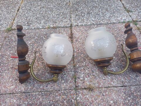 Appliques 10 Saint-Pierre-l�s-Nemours (77)