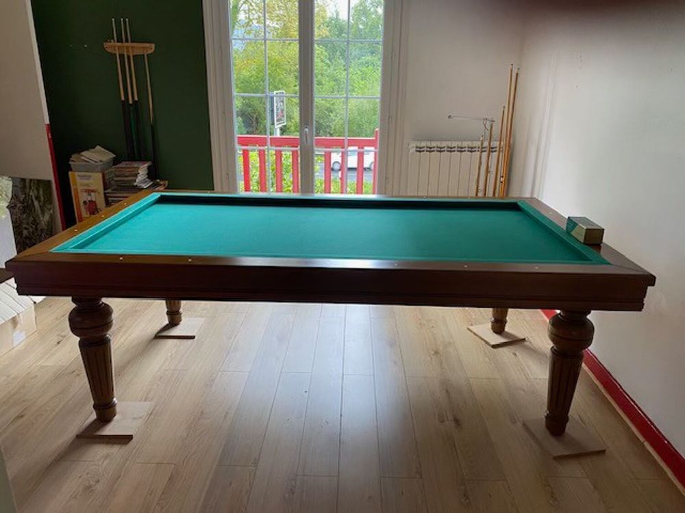 Billard fran&ccedil;ais en cha&icirc;ne massif Jeux / jouets