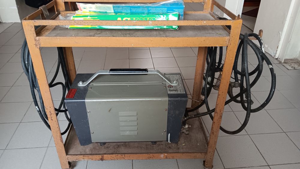 Poste de soudure &eacute;lectrique professionnel Bricolage
