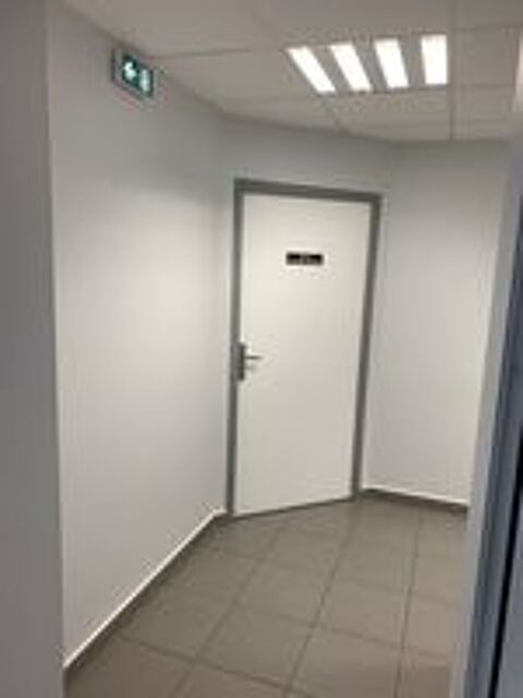   Local professionnel 48 M2 - centre ville 