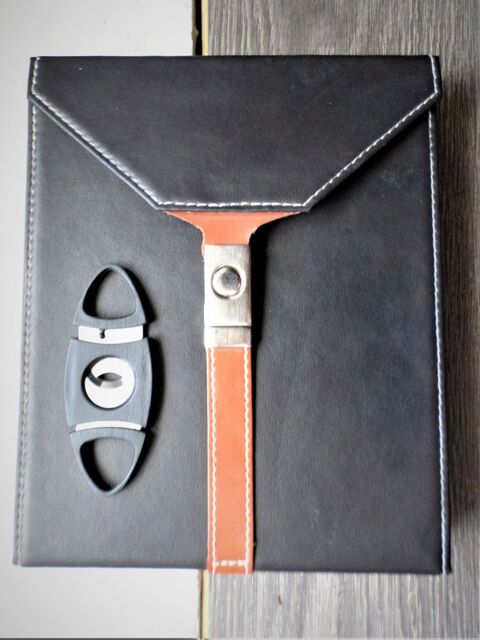CAVE A CIGARES DE VOYAGE EN CUIR NOIR COUPE CIGARE OFFERT 60 Ch�teauneuf-sur-Is�re (26)