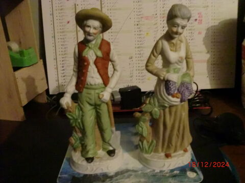 personnage en porcelaine biscuit 15 Merville (59)