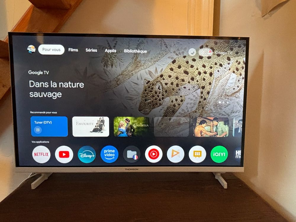TELEVISION EN TRES TRES BON ETAT QUASI NEUF Photos/Video/TV