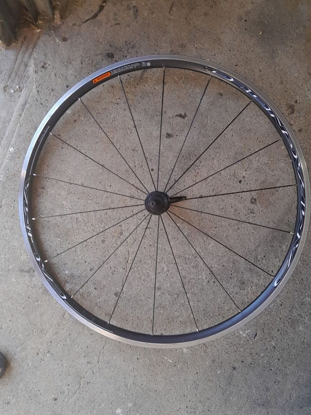 Paire de roues v&eacute;lo route aluminium campagnolo calima Vélos