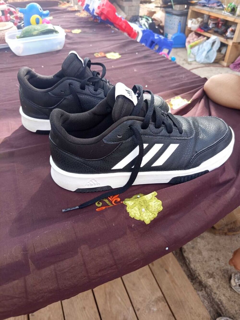 chaussures adidas classic Chaussures