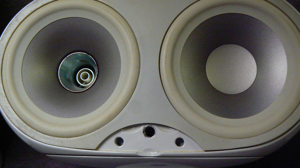Tannoy Arena Caisson basse amplifi&eacute; et 5 pieds de table Audio et hifi
