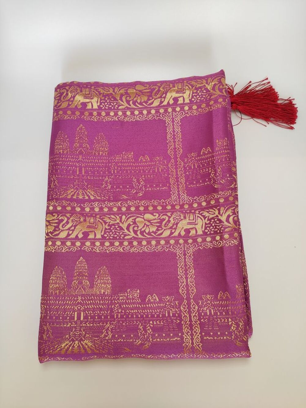 Nappe de table violette traditionnelle, coton et soie Meubles