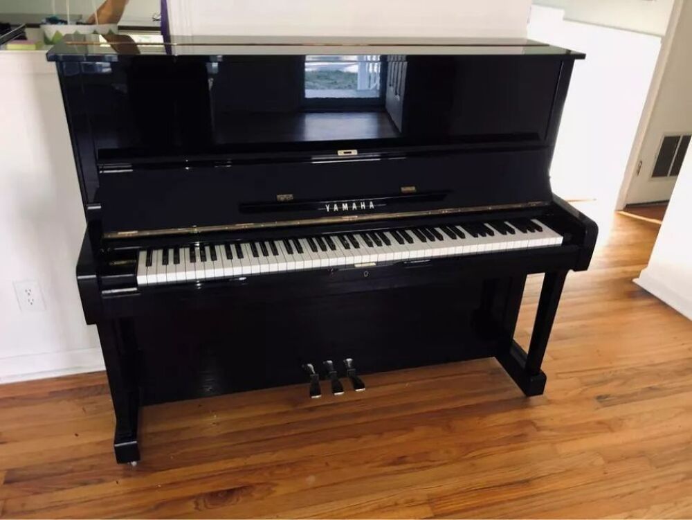 Piano droit Yamaha u1 
Instruments de musique