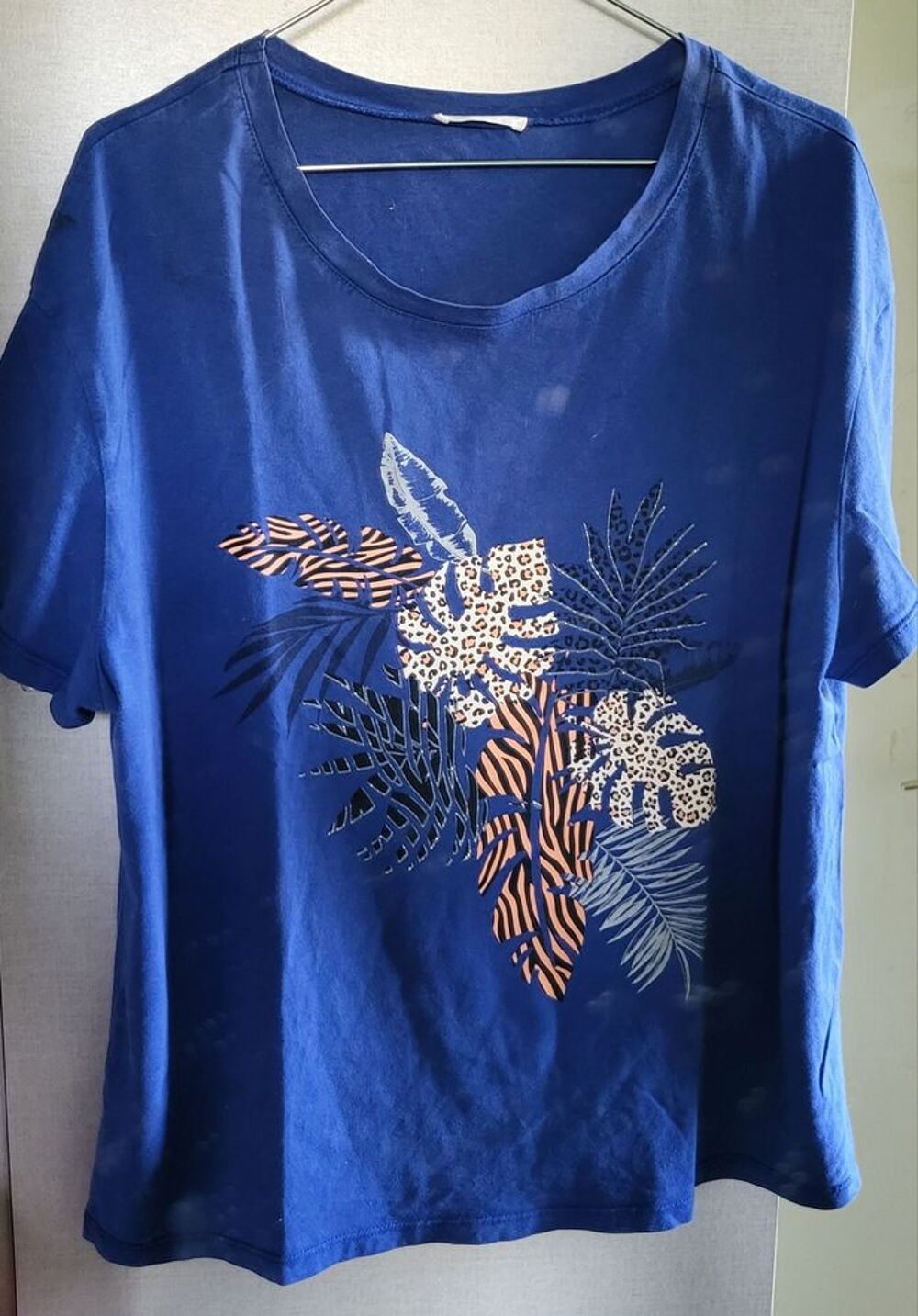 T-shirt Bleu royal motif nature Vêtements