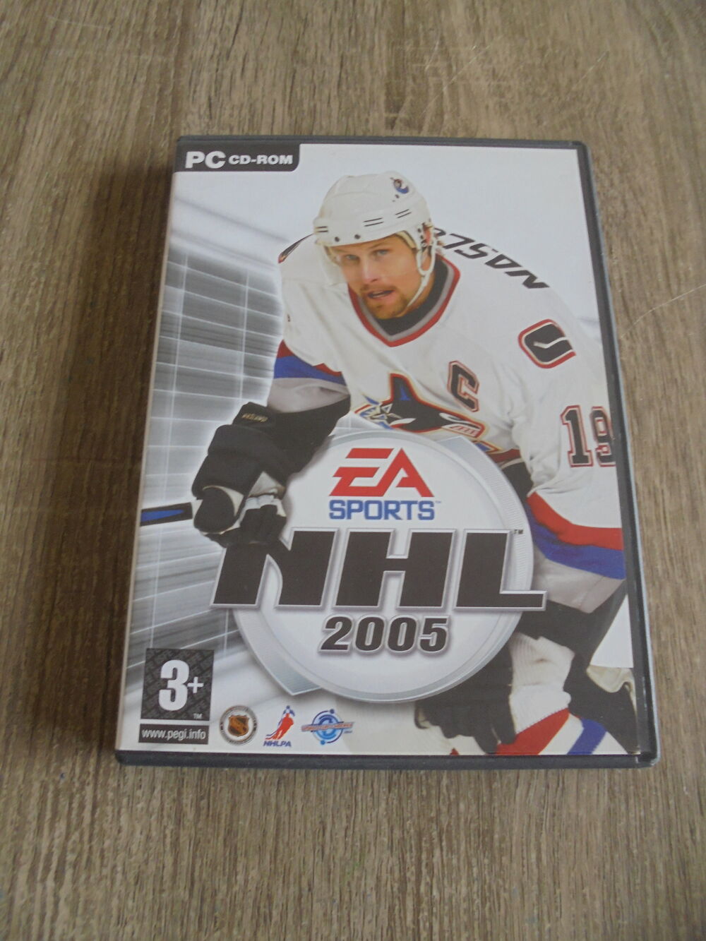 Jeu PC "NHL 2005". Consoles et jeux vidéos