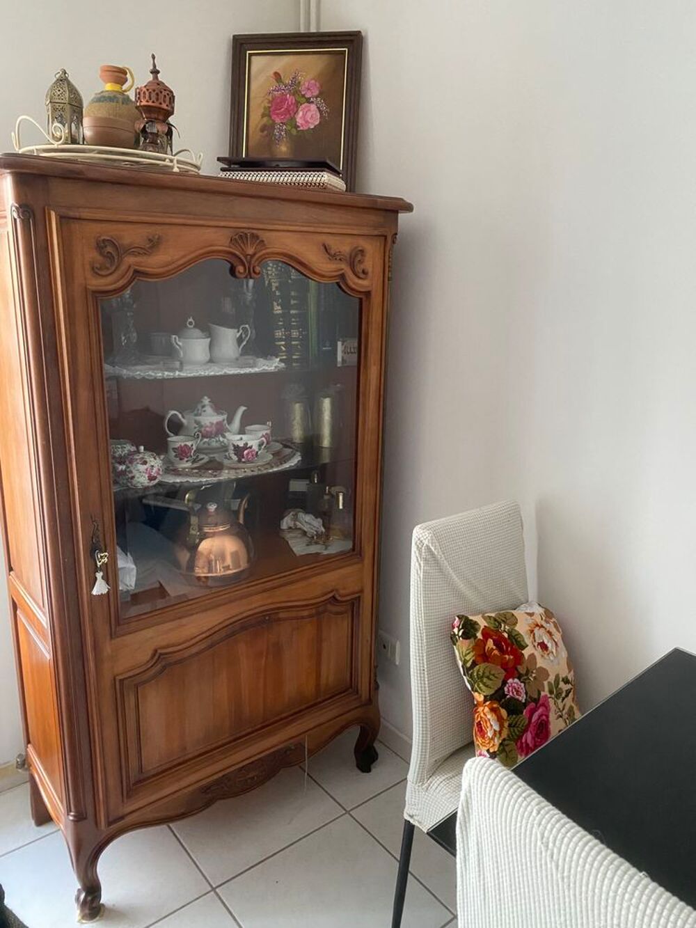 Jolie Vitrine en bois v&eacute;ritable Meubles