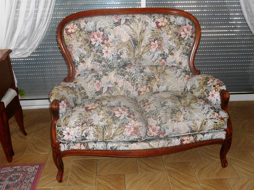 CANAPE BERGERE STYLE LOUIS PHILIPPE Meubles
