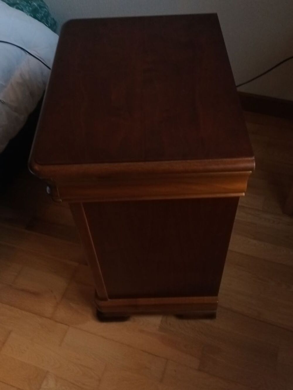 Table de nuit merisier Meubles